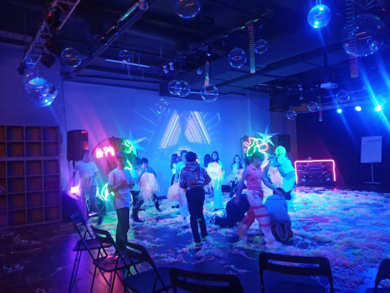 21 декабря 5 класс был на новогоднем мероприятии