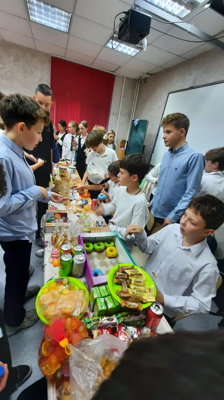 Школьная ярмарка