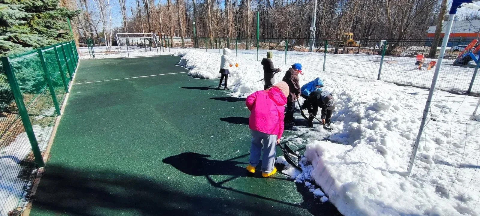 Польза с энтузиазмом: урок физкультуры на свежем воздухе