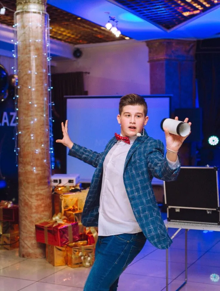 Успех юного фокусника.